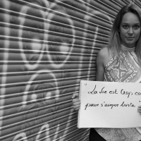 La Vie Est Trop Courte Pair S'Aimper Triste